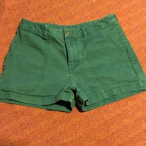 W’s Green Patagonia Stand Up Shorts Size 6